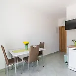 Bezmalinovic شقة *