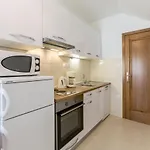 شقة Bezmalinovic بول